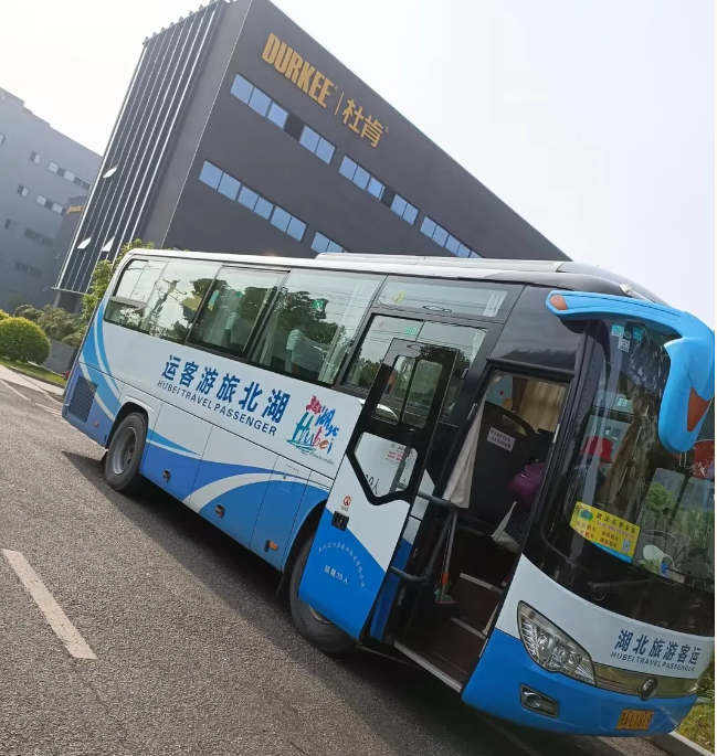 J9游戏风管销售中心安徽明堂山景区游览团建活动