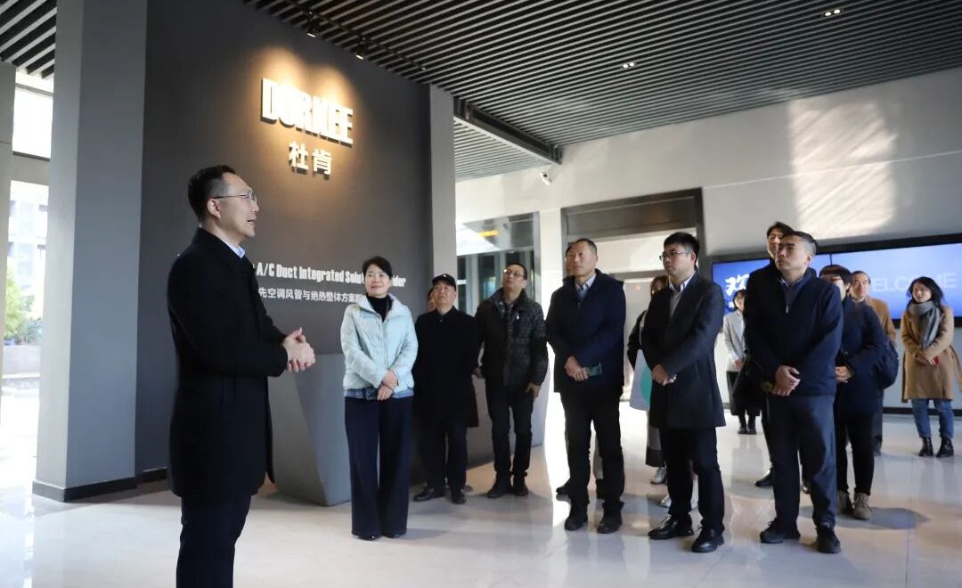 J9游戏集团金海丰先生做表商企业做解说决