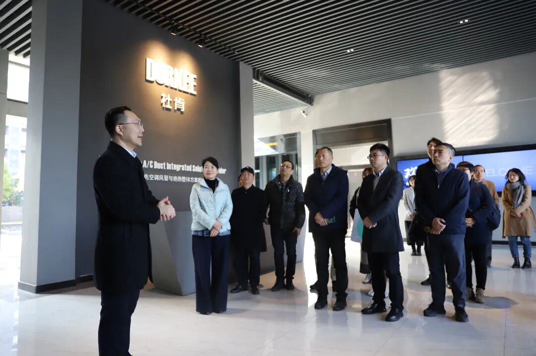 J9游戏集团金海丰先生做表商企业做解说决